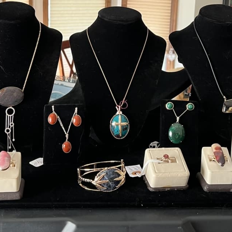 Dakota Anne Jewelry Photo